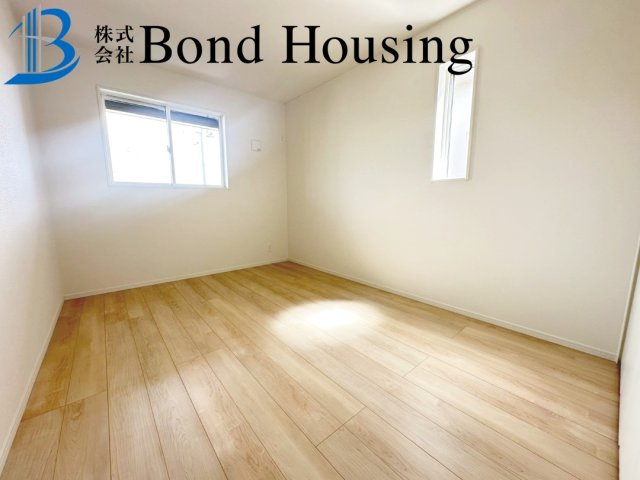 全10区画　WIC付収納豊富　明石市北王子町　9号棟　新築戸建の洋室