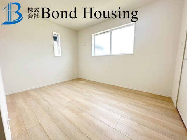 全10区画　WIC付収納豊富　明石市北王子町　9号棟　新築戸建の洋室