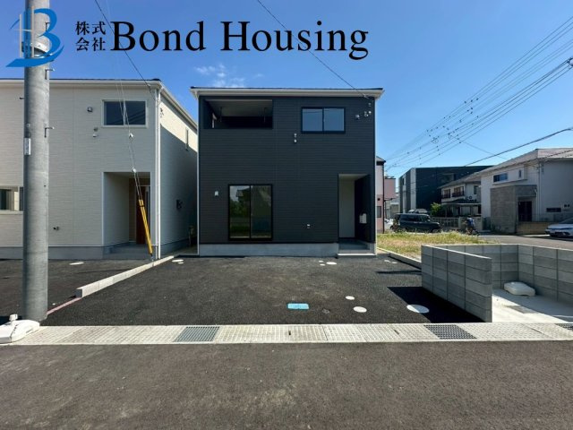 全10区画　WIC付収納豊富　明石市北王子町　9号棟　新築戸建の外観