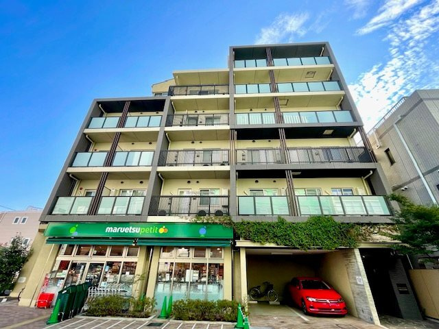 レジディア千駄木の外観