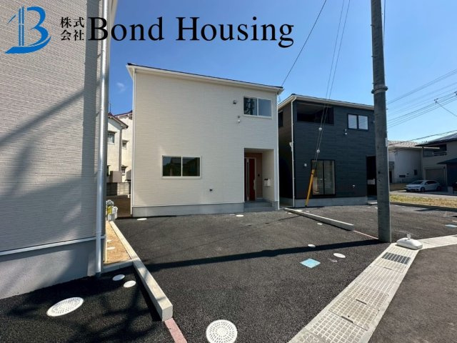 全10区画　ワイドバルコニー　明石市北王子町　8号棟　新築戸建の駐車場