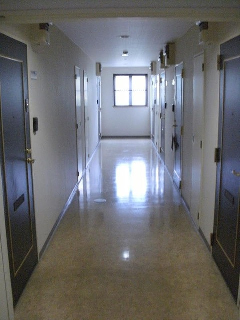 アーバンフレックス烏山のその他共用部分|雨風も防げる内廊下