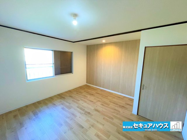 岐阜県羽根郡笠松町米野 中古戸建の洋室|事前予約にて現地ご見学いただけます！お気軽にお問い合わせください♪
■株式会社　セキュアハウス　豊明支店■
住宅ローンに強く、知識、経験豊富なスタッフ在籍
お客様に寄り添い、ご成約後もサポート致します