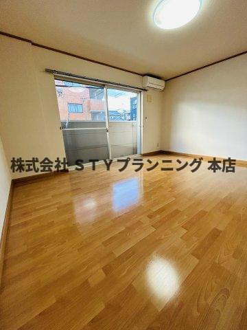 仲介手数料０円！ヴァンヴェールの居間・リビング