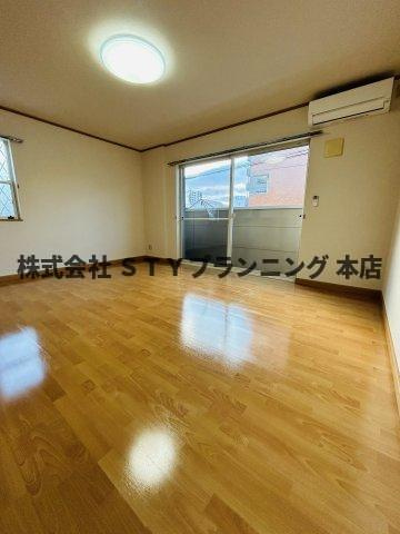 仲介手数料０円！ヴァンヴェールの居間・リビング