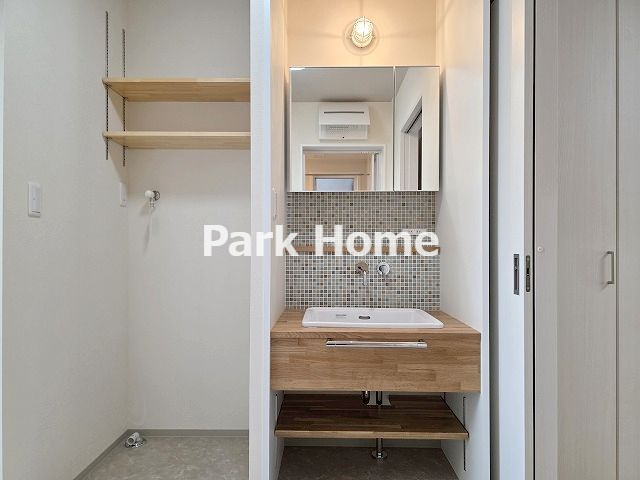 高知市秦南町2丁目 新築戸建ての洗面所