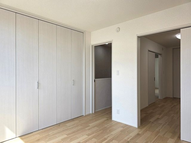 高知市秦南町2丁目 新築戸建ての洋室|２F：6.1洋室