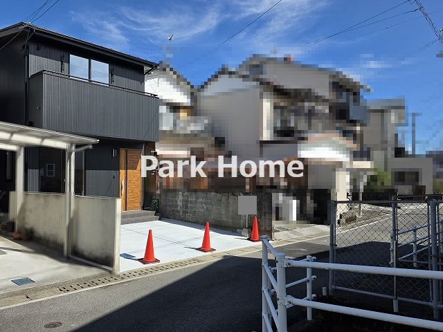 高知市秦南町2丁目 新築戸建ての前面道路含む現地写真