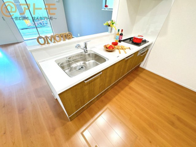 【キッチン】 | 清水区横砂南町5期　新築戸建　2号棟 | 対面式のキッチンはリビングを見渡すことができるので安心♪家族の会話も増えそうですね♪