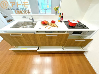 【キッチン】 | 清水区横砂南町5期　新築戸建　2号棟 | 大容量システムキッチン♪お料理スペースやシンク広々！毎日の家事をしっかりサポート♪