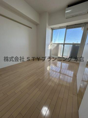 仲介手数料０円！EXE原の居間・リビング