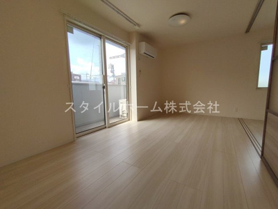 【居間・リビング】 | エミールＡ | 別部屋写真です。