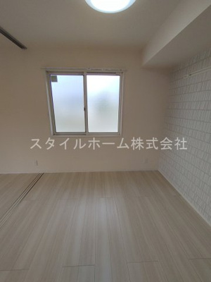 【居間・リビング】 | エミールＡ | 別部屋写真です。