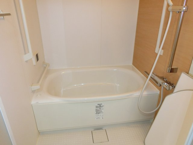 リベール明石Ⅰの浴室|ゆったり過ごせるお風呂です