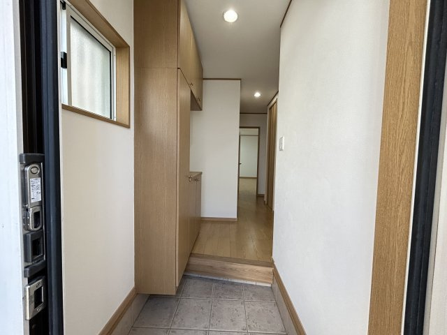 【玄関】 | 青木町中古戸建て | きれいな玄関です
