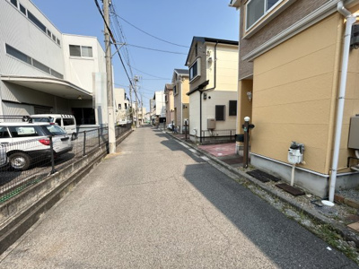 【前面道路含む現地写真】 | 青木町中古戸建て | 前面道路含む現地写真です