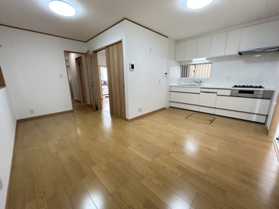 【居間・リビング】 | 青木町中古戸建て | ゆったり過ごせるリビングです