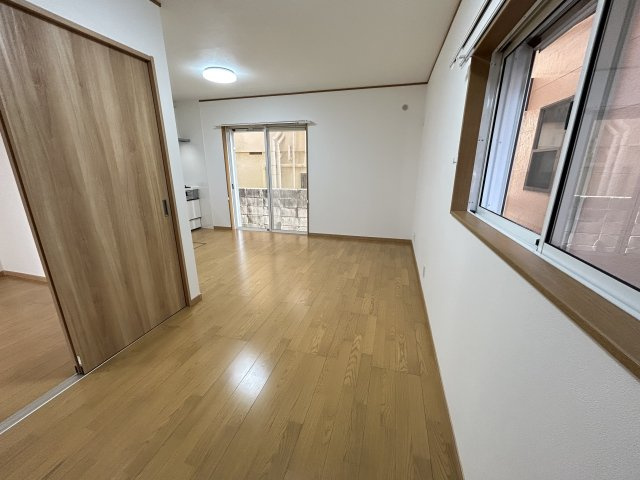 【居間・リビング】 | 青木町中古戸建て | 使いやすいリビングです