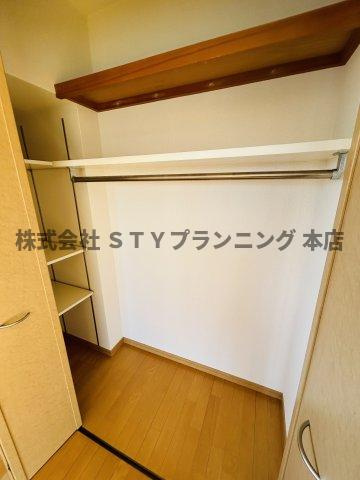 仲介手数料０円！アブレスト原の収納