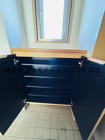 仲介手数料０円！アブレスト原の収納