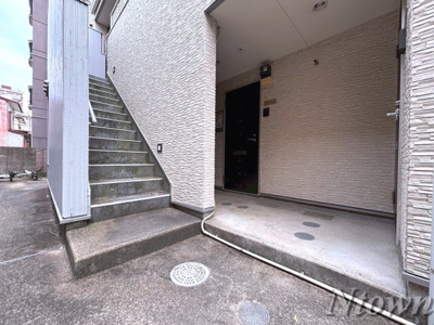 【エントランス】 | コーチ上飯田 | 清潔なエントランスです