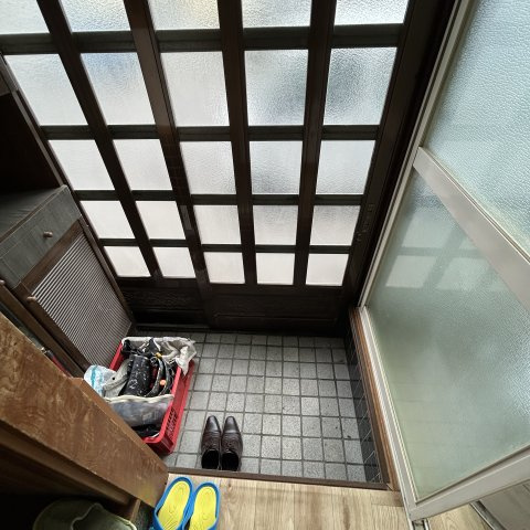 室蘭市宮の森町3丁目17-8戸建の玄関