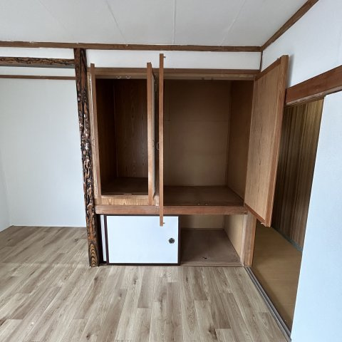 室蘭市宮の森町3丁目17-8戸建の収納