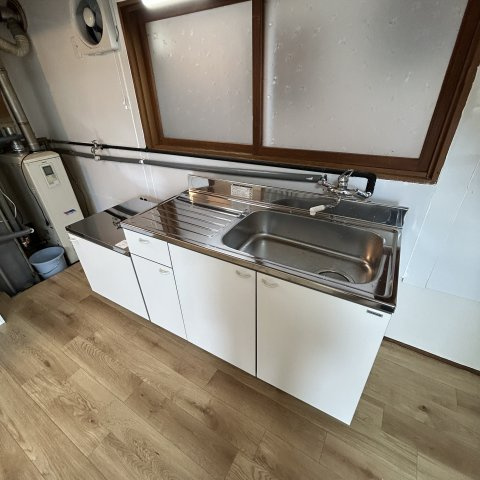 室蘭市宮の森町3丁目17-8戸建のキッチン