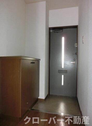フォブール川津Ｄの玄関