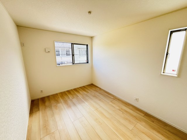 ＼☆ご成約時キャッシュバック☆／　CG与那原町板良敷第6-1号棟の洋室