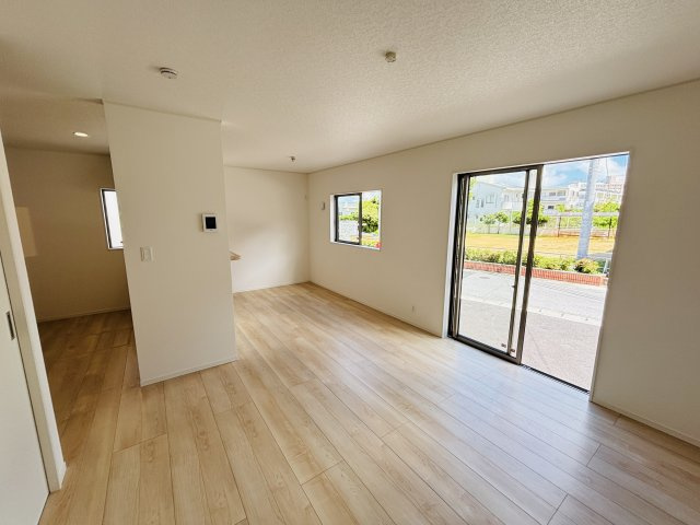 ＼☆ご成約時キャッシュバック☆／　CG与那原町板良敷第6-1号棟の居間・リビング