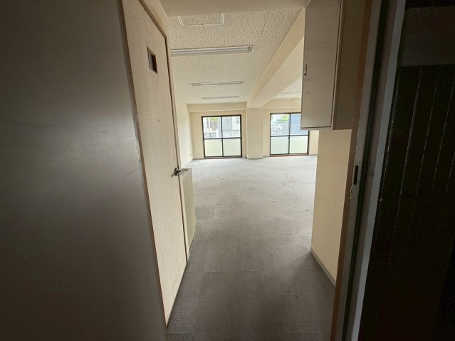 ＤＥＶＩＣＥ　ＢＬＤＧの内装