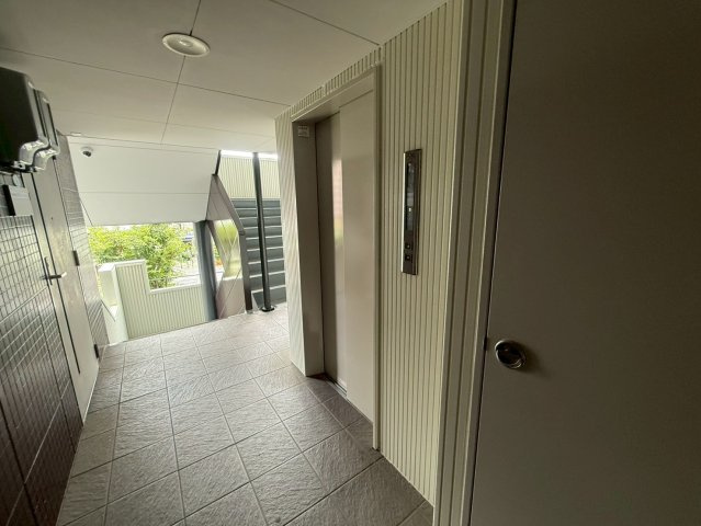 ＤＥＶＩＣＥ　ＢＬＤＧのロビー