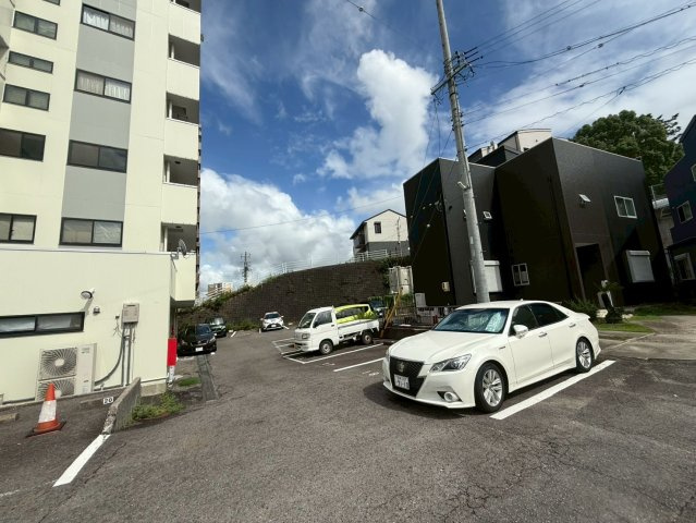 ＤＥＶＩＣＥ　ＢＬＤＧの駐車場