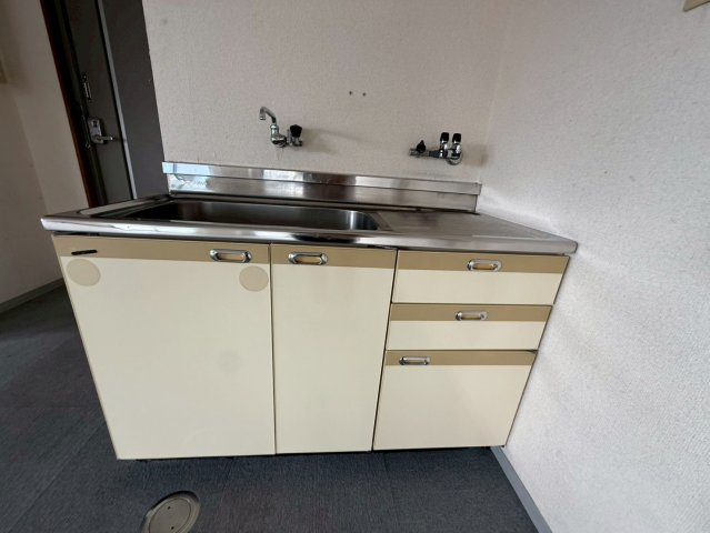 ＤＥＶＩＣＥ　ＢＬＤＧのキッチン