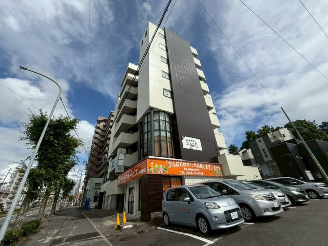 ＤＥＶＩＣＥ　ＢＬＤＧの駐車場