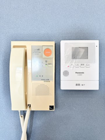 アーバンライフ江西Bの防犯設備|大きなモニター付きインターホン！相手の顔が良く見えます！