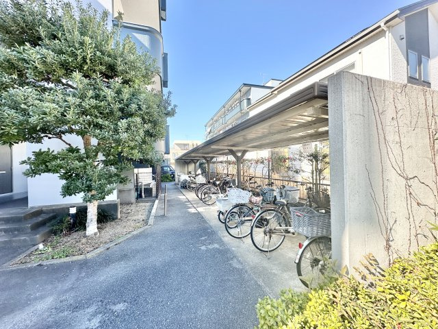 アーバンライフ江西Bの駐輪場