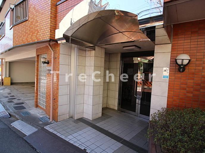 三浦ビルのエントランス