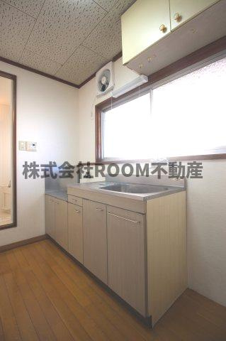 天神ハイツのキッチン|きれいなキッチンです