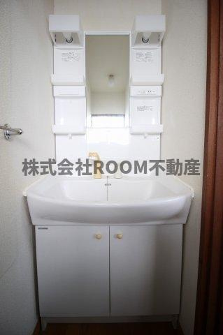 天神ハイツの独立洗面台|独立洗面化粧台が付いています