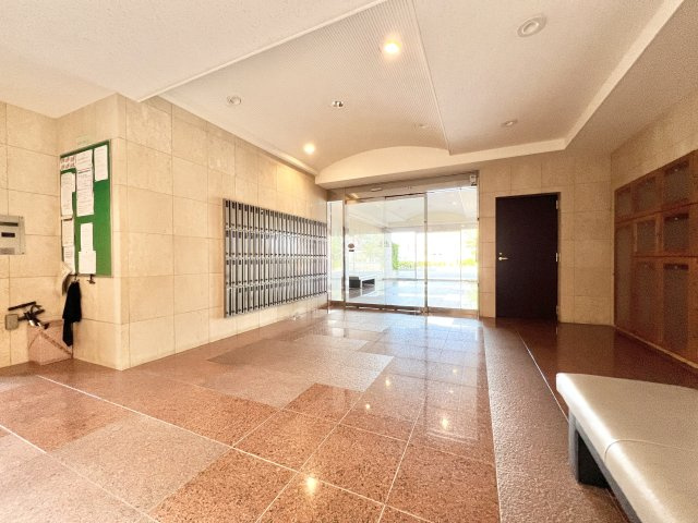 成子坂壱番街のエントランス|広々とした明るいエントランス！