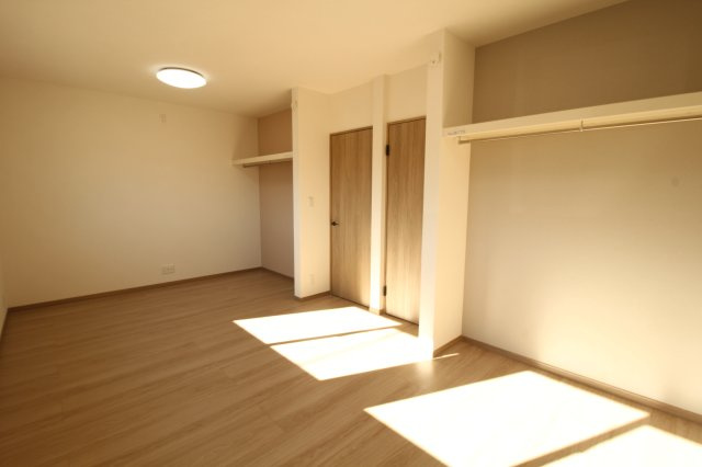 土佐山田町　新築戸建　Ｃ号地　（全4区画）　の洋室|南の部屋　4.75帖+4.75帖