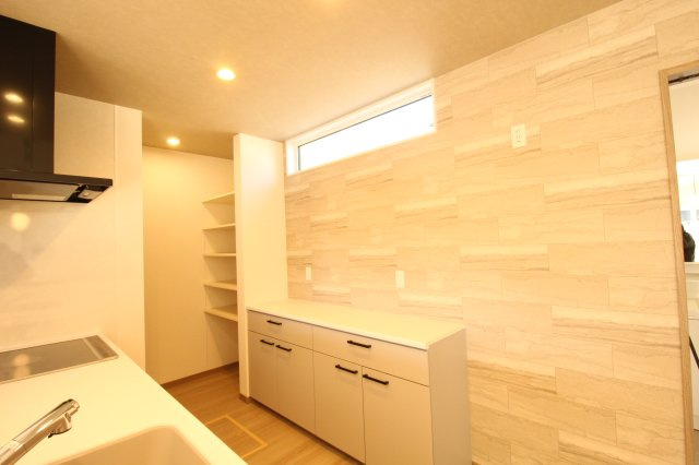 土佐山田町　新築戸建　Ｃ号地　（全4区画）　の収納|カップボード＆パントリー