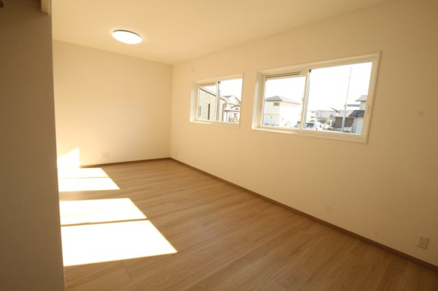 土佐山田町　新築戸建　Ｃ号地　（全4区画）　の洋室|南の部屋　4.75帖+4.75帖