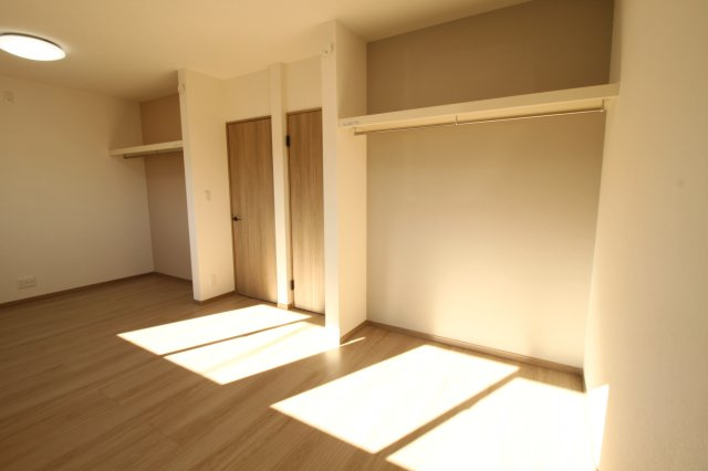 土佐山田町　新築戸建　Ｃ号地　（全4区画）　の洋室|南の部屋　4.75帖+4.75帖