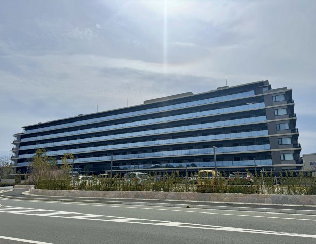 一条レジデンス西伊場の外観|堂々とした佇まいで迫力のある7階建てマンションの登場です。