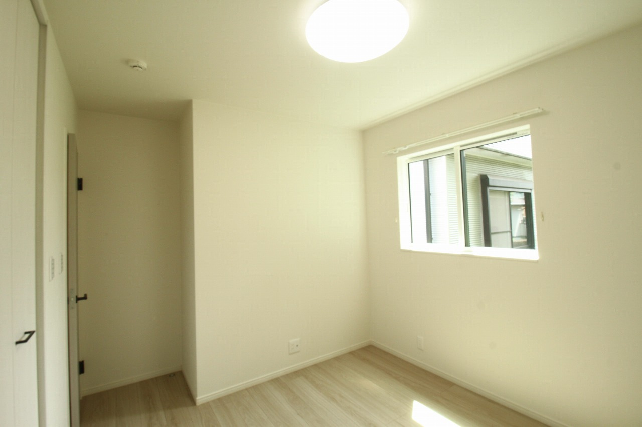 石立町　新築戸建　3号地（全8区画）の洋室|2Ｆ　北西の部屋　5.3帖