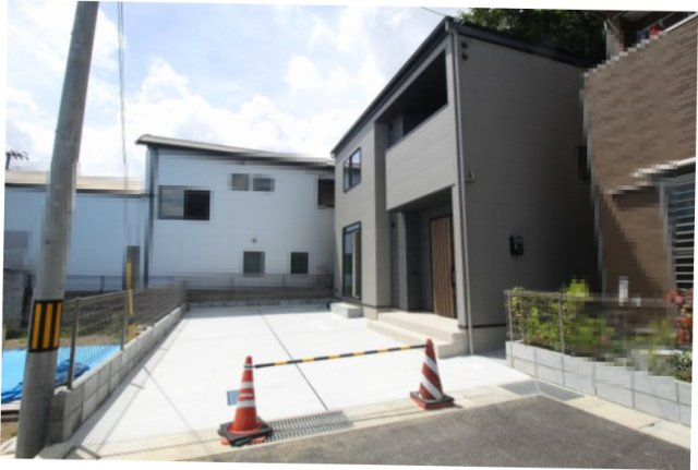 石立町　新築戸建　3号地（全8区画）の駐車場