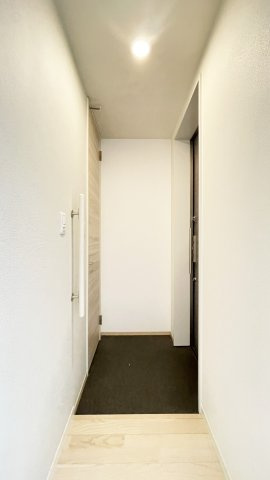 レフィシア安宅の玄関
